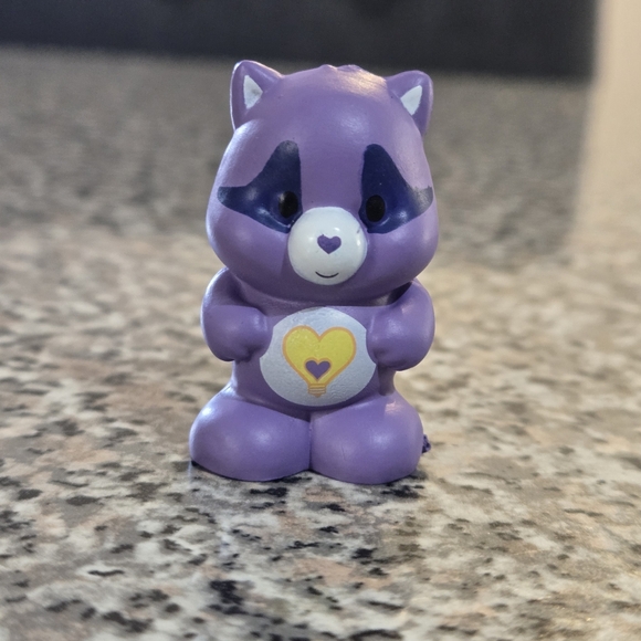 Purple Bright Heart Raccoon Mini Figurine - Picture 1 of 7